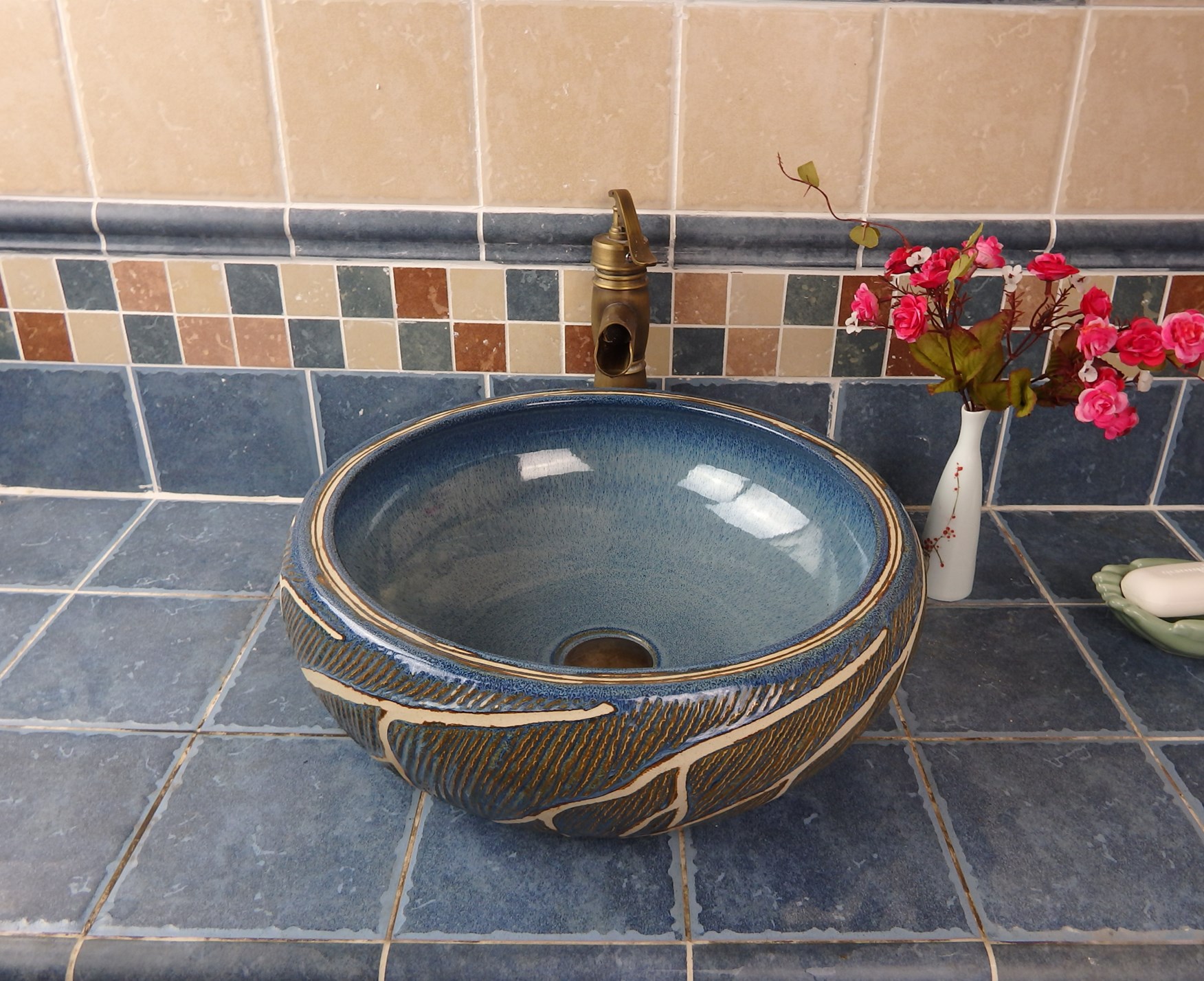 Handmade special design porcelain bathroom wash countertop basins